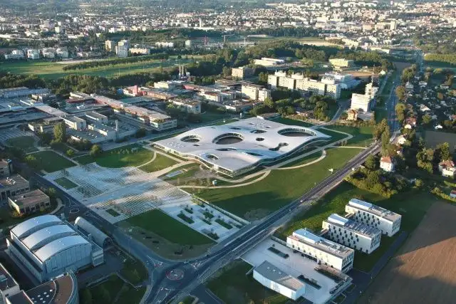 Epfl (école Polytechnique Fédérale De Lausanne)